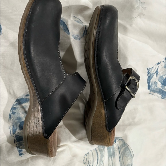 Dansko Black Martina Mule, Sz 41 - Picture 3 of 4